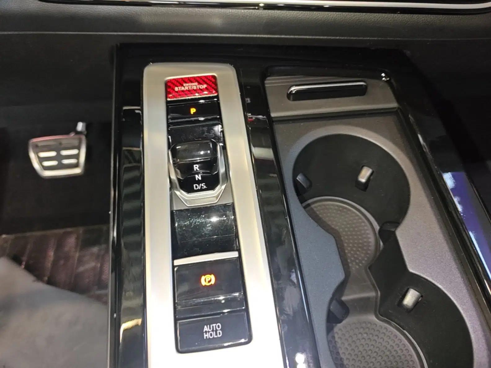 Volkswagen Tavendor 2023 380TSI Four-Wheel Drive R-Line First Edition — миниатюра 16