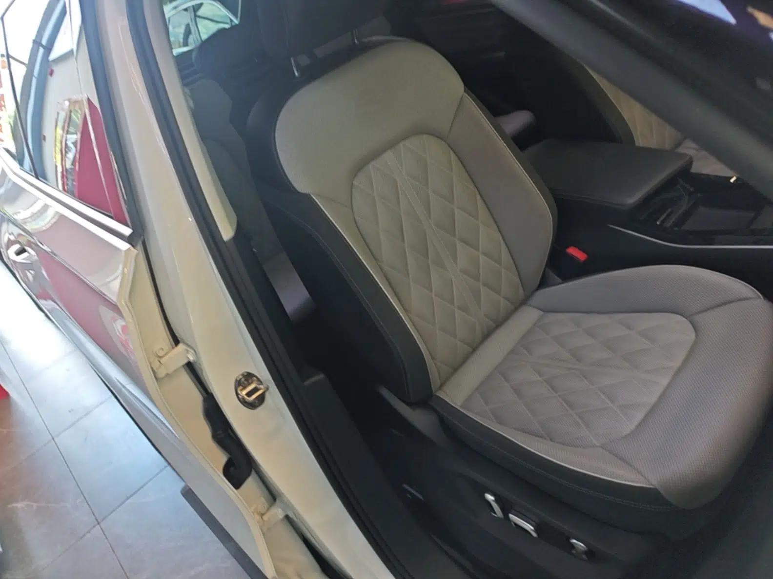 Volkswagen Tavendor 2023 380TSI Four-Wheel Drive R-Line First Edition — миниатюра 19