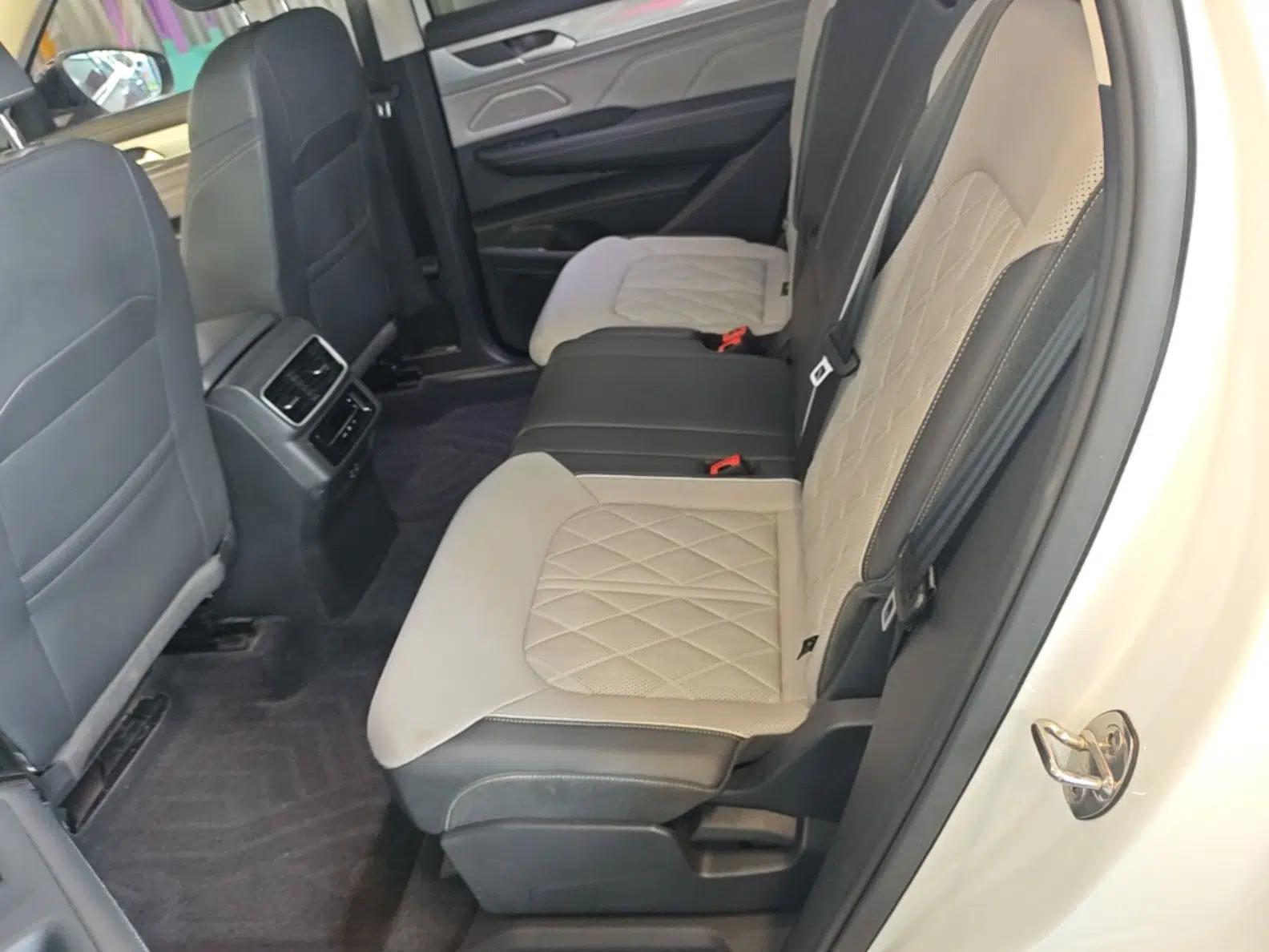 Volkswagen Tavendor 2023 380TSI Four-Wheel Drive R-Line First Edition — миниатюра 20