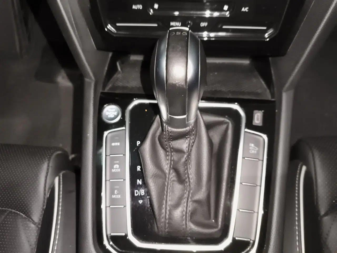 Volkswagen Magotan GTE Plug-in Hybrid 2022 GTE Luxury Model — миниатюра 14