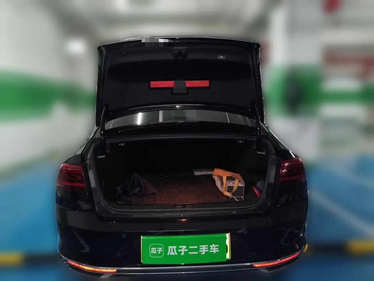 Volkswagen Magotan GTE Plug-in Hybrid 2022 GTE Luxury Model — миниатюра 19