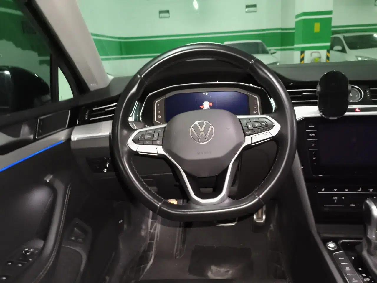 Volkswagen Magotan GTE Plug-in Hybrid 2022 GTE Luxury Model — миниатюра 10
