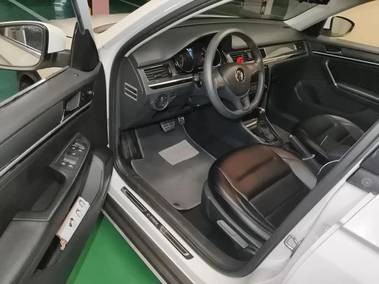 Volkswagen C-TREK 2017 1.6L Automatic Comfort Model — миниатюра 16