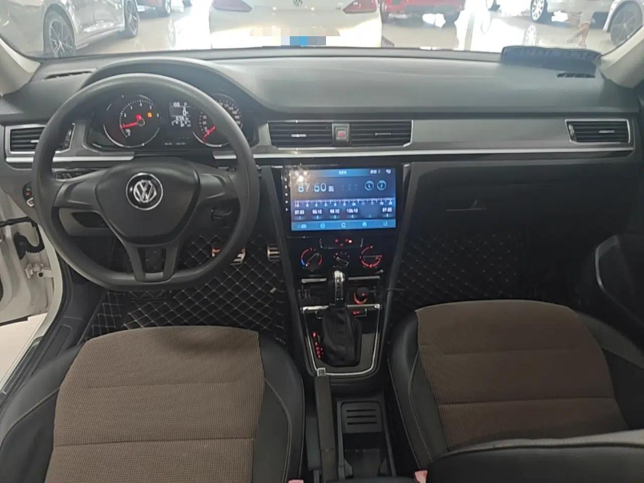Volkswagen C-TREK 2017 1.6L Automatic Comfort Model — миниатюра 12