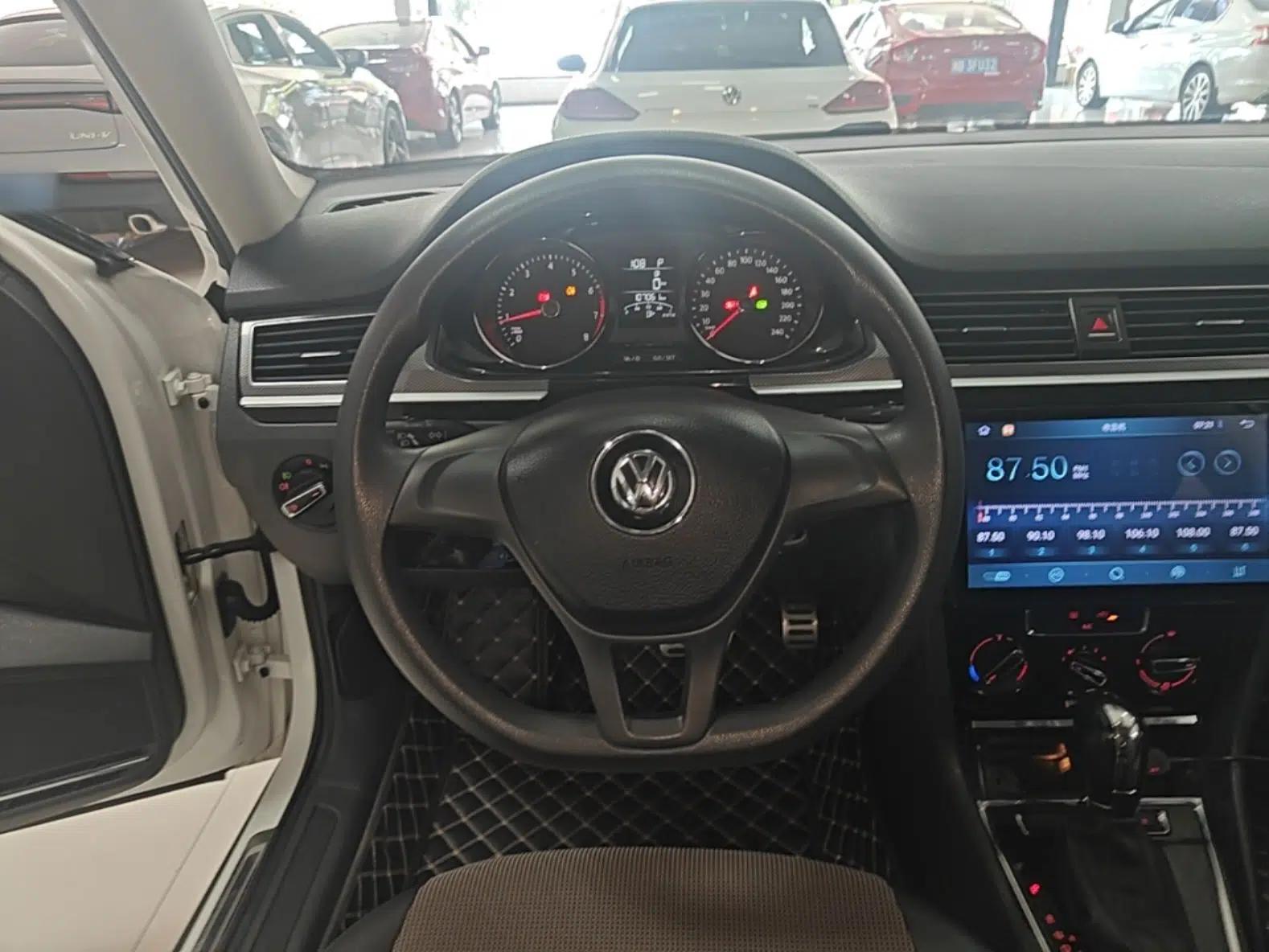 Volkswagen C-TREK 2017 1.6L Automatic Comfort Model — миниатюра 13