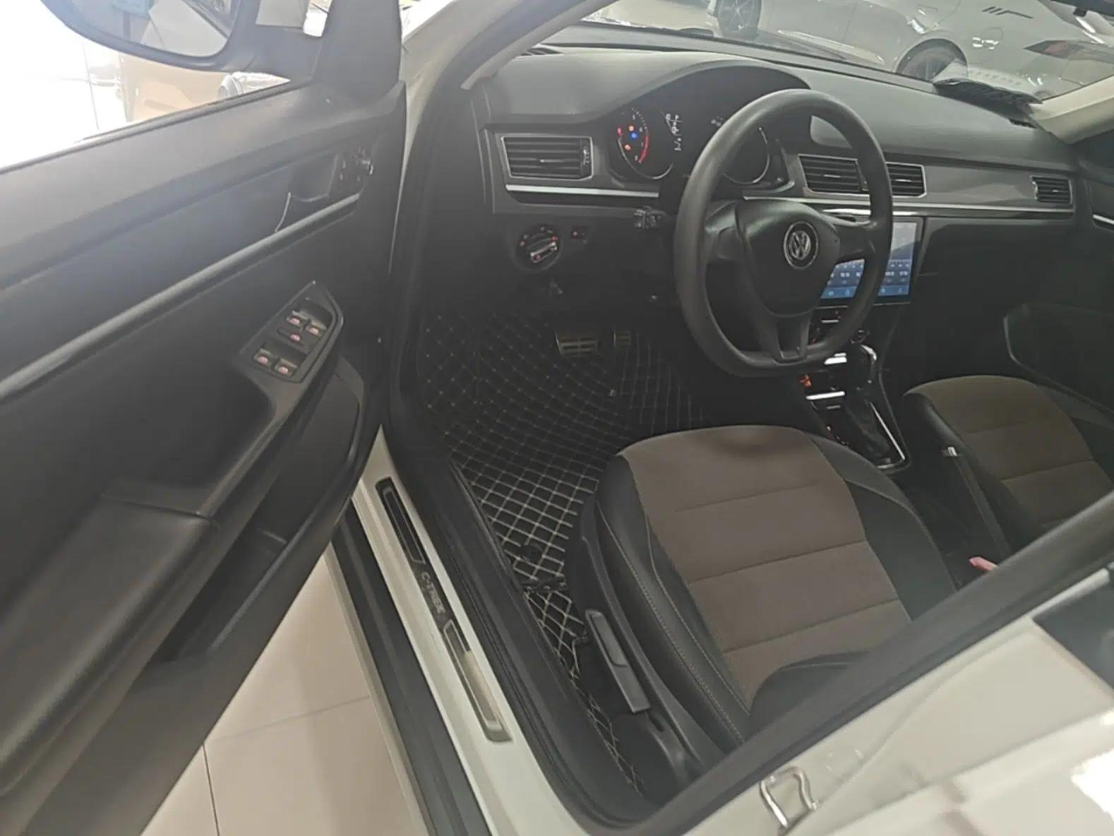 Volkswagen C-TREK 2017 1.6L Automatic Comfort Model — миниатюра 18