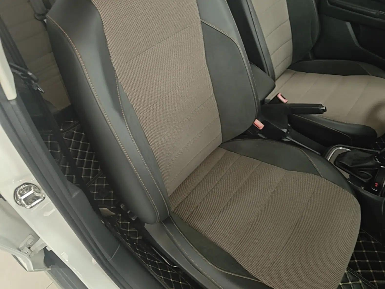 Volkswagen C-TREK 2017 1.6L Automatic Comfort Model — миниатюра 19