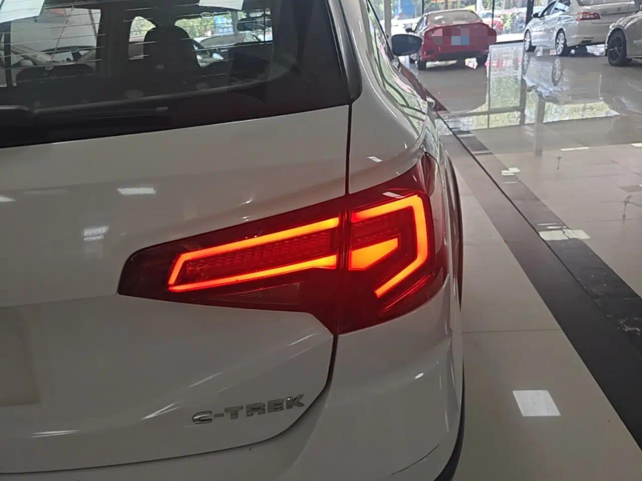Volkswagen C-TREK 2017 1.6L Automatic Comfort Model — миниатюра 9