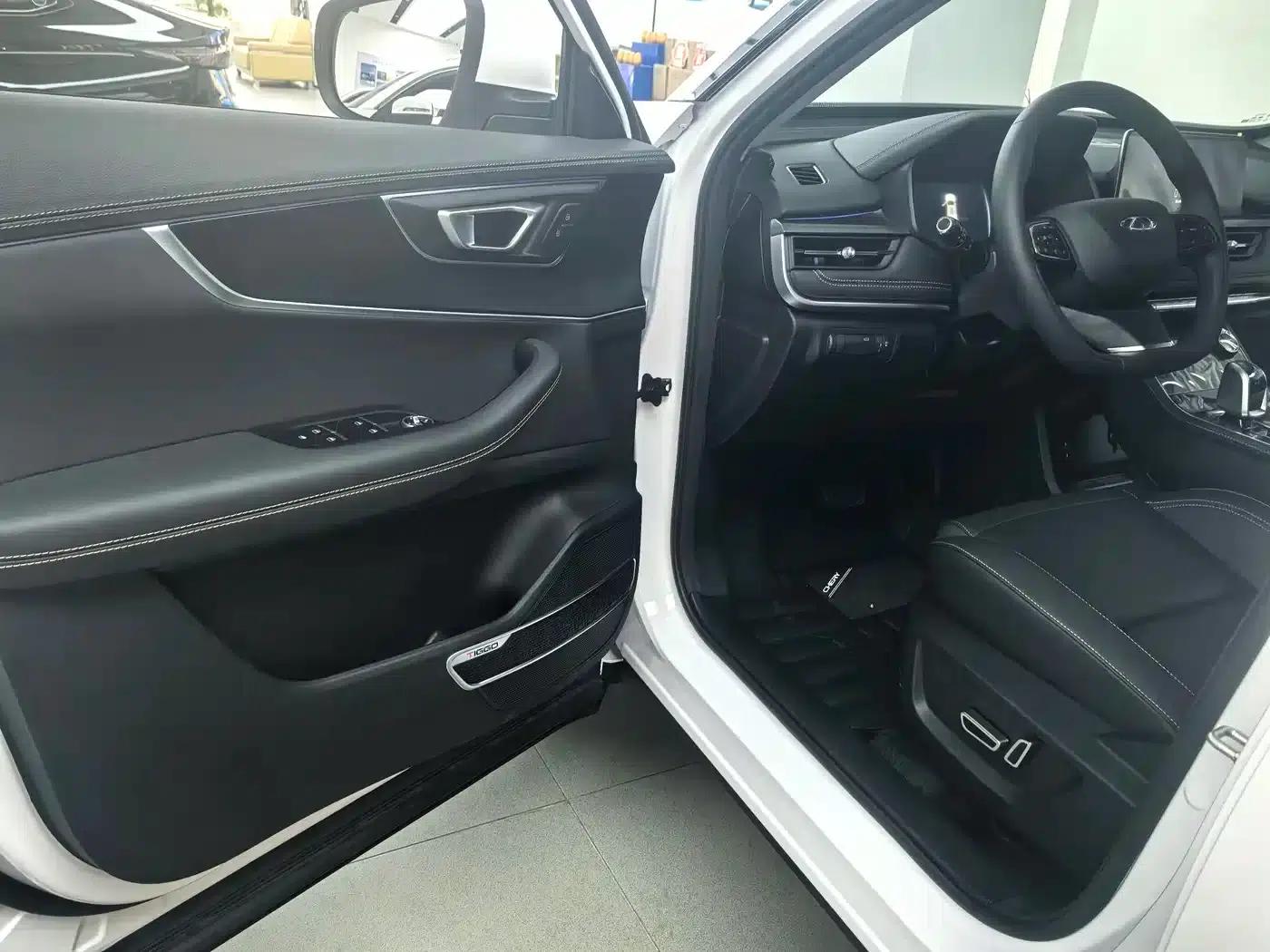 Chery Tiggo 8 2025 Excellence Edition 230TCI Automatic Luxury 5-seater — миниатюра 4