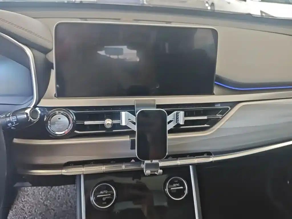 Chery Tiggo 8 2020 Facelift 290TGDI Automatic Luxury Edition — миниатюра 13