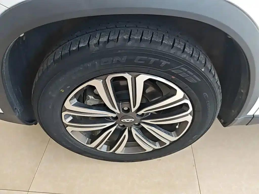 Chery Tiggo 8 2020 Facelift 290TGDI Automatic Luxury Edition — миниатюра 23