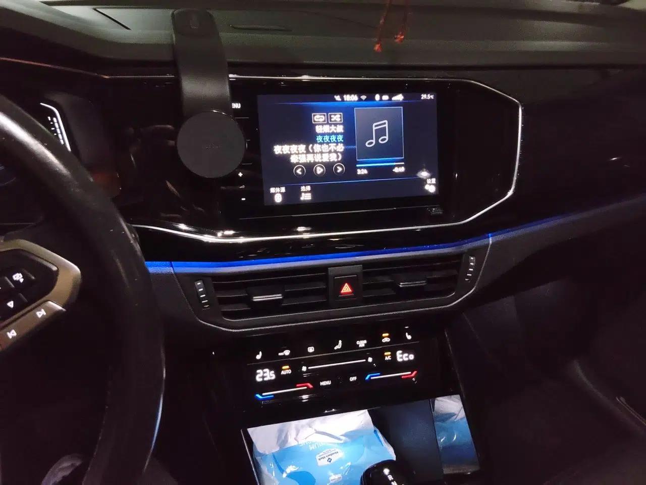 Volkswagen Tayron GTE Plug-in Hybrid 2020 1.4T Luxury Model — миниатюра 13