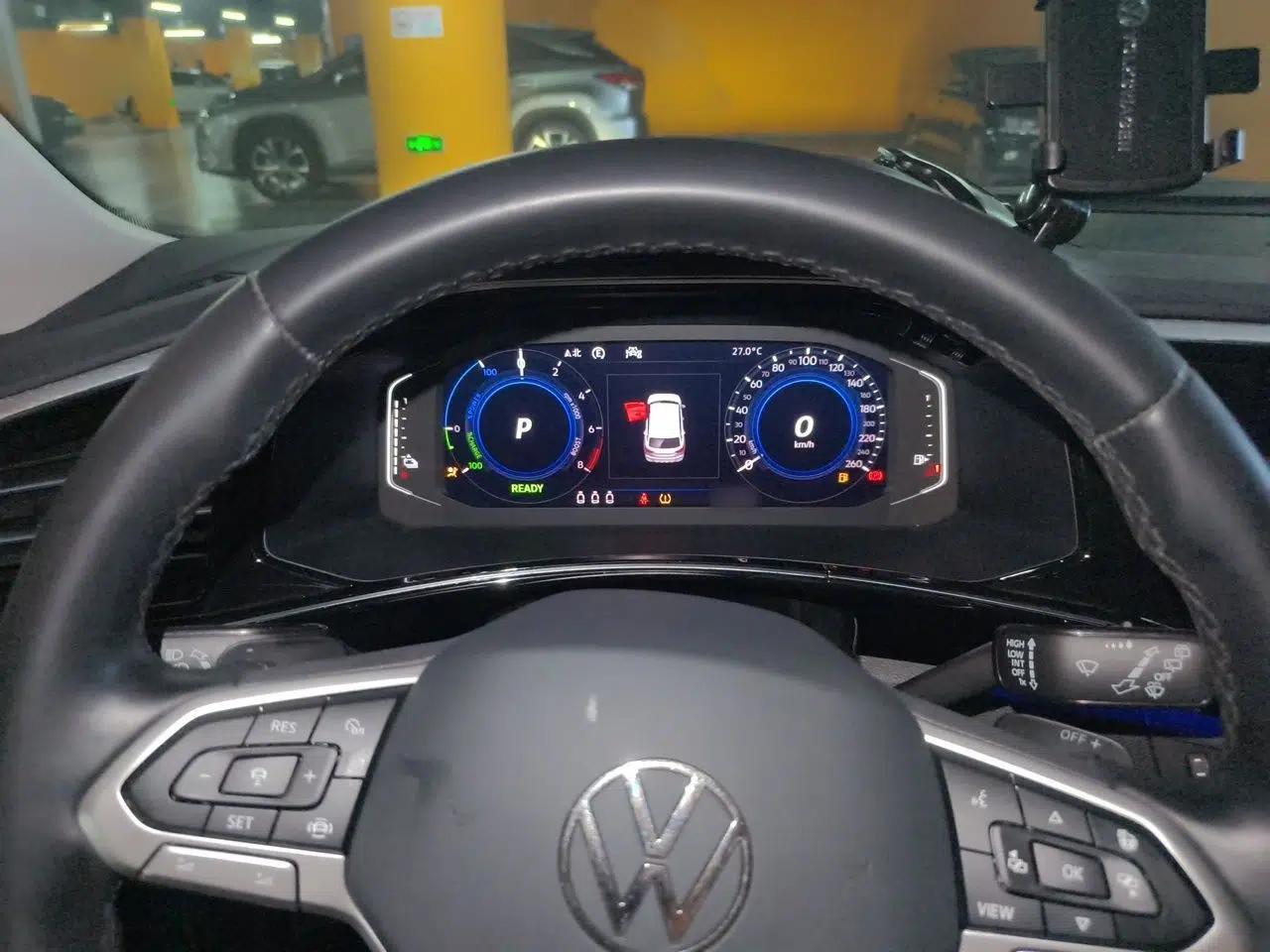 Volkswagen Tayron GTE Plug-in Hybrid 2020 1.4T Luxury Model — миниатюра 10