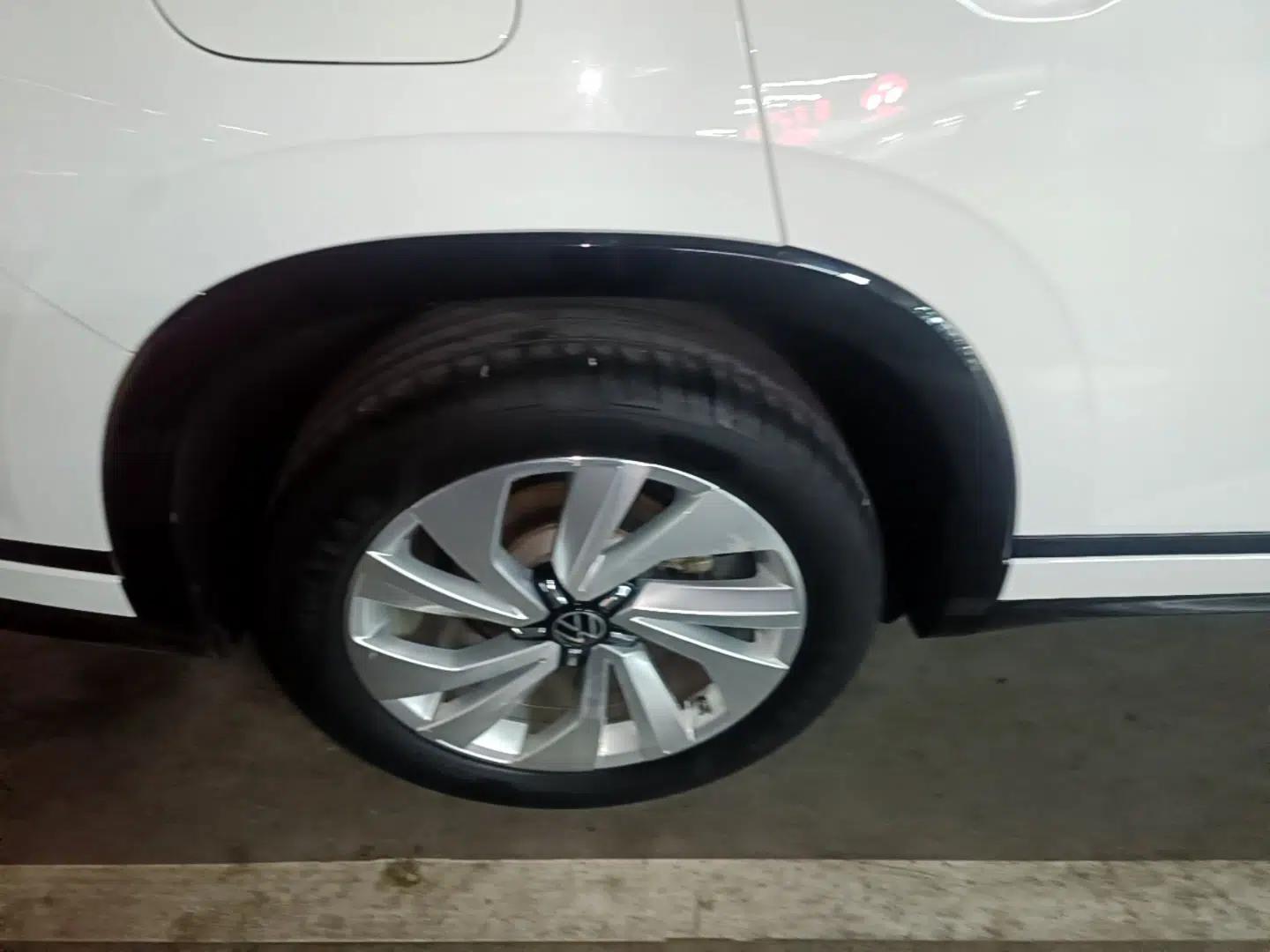 Volkswagen Tayron X 2020 330TSI Two-Wheel Drive Luxury Smart Connectivity Version — миниатюра 11