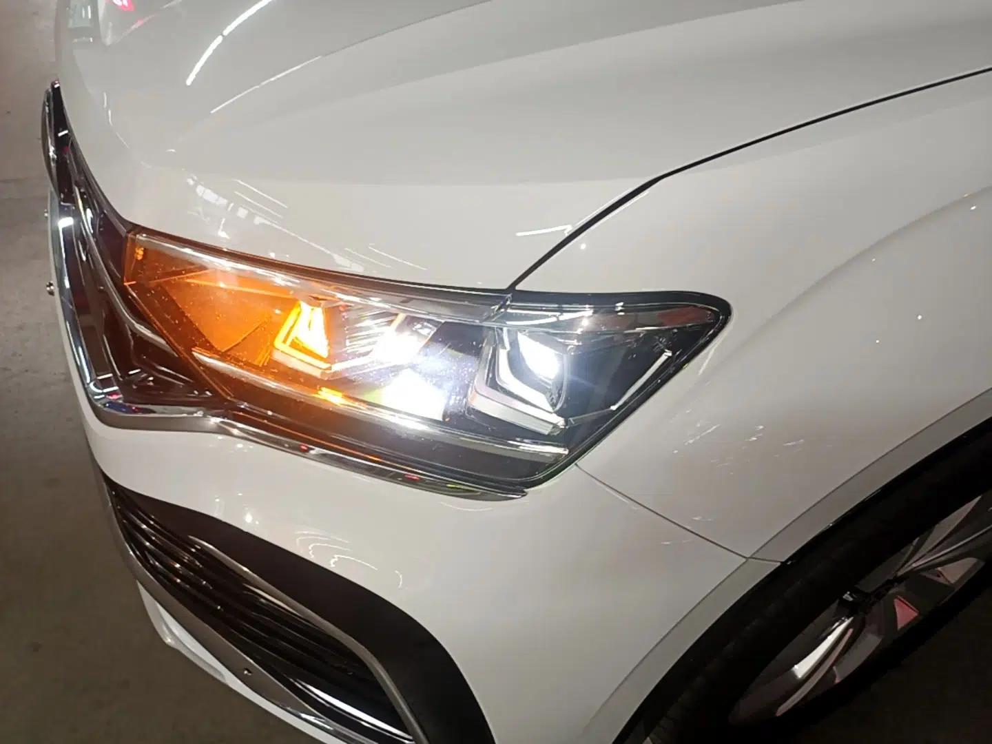 Volkswagen Tayron X 2020 330TSI Two-Wheel Drive Luxury Smart Connectivity Version — миниатюра 8