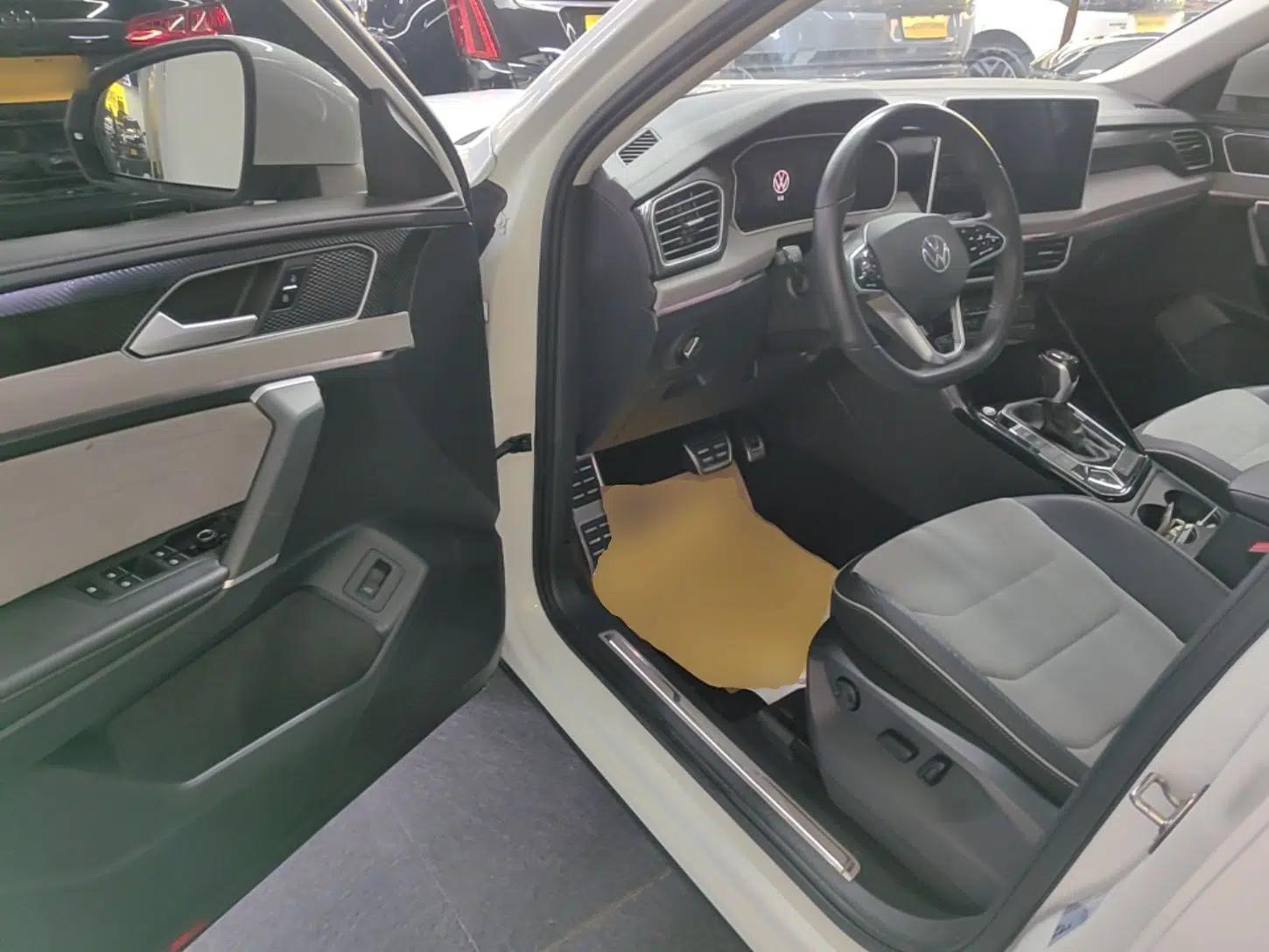 Volkswagen Tayron X 2023 330TSI Two-Wheel-Drive Prestige High-Energy Version — миниатюра 23
