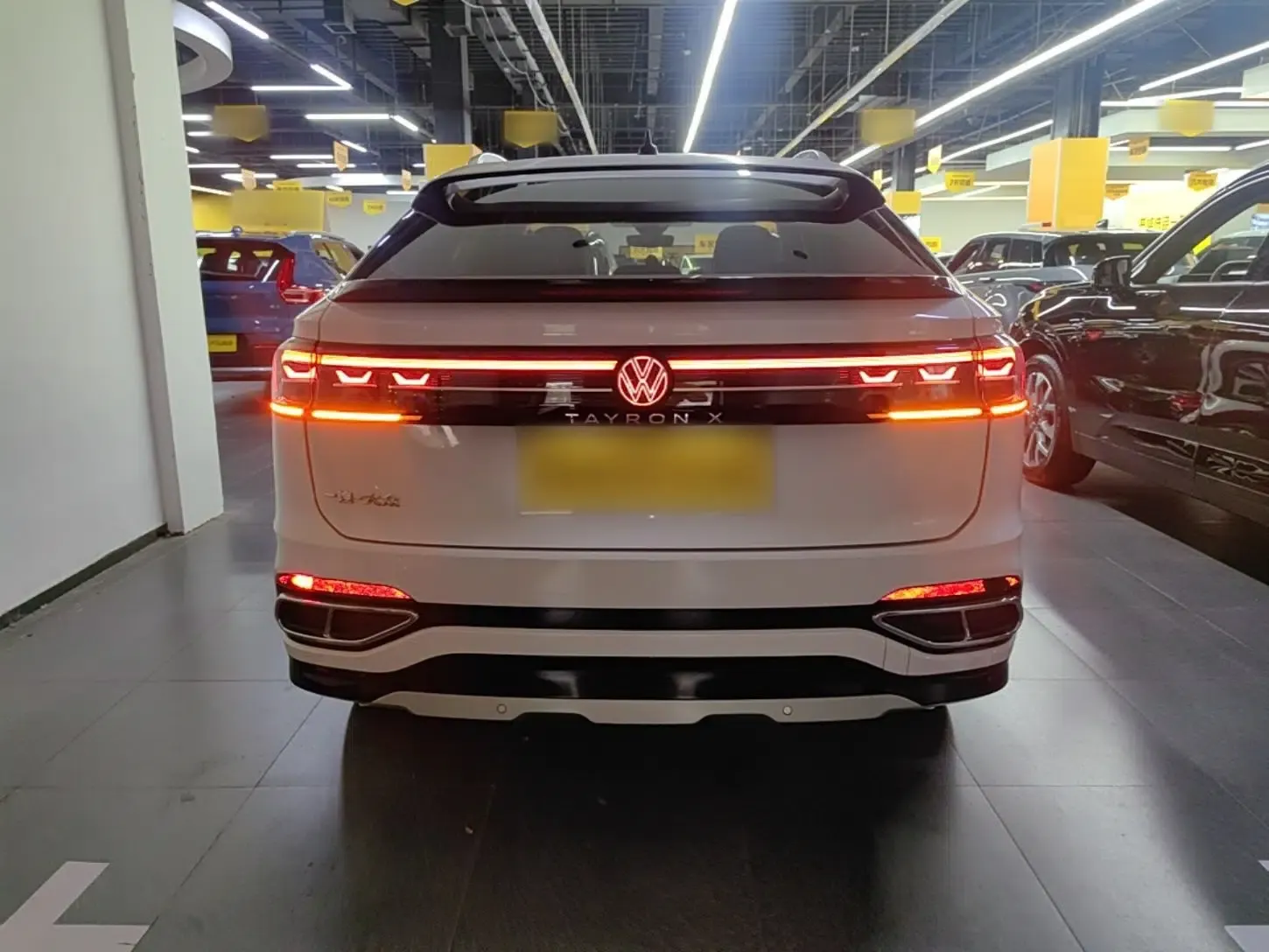 Volkswagen Tayron X 2023 330TSI Two-Wheel-Drive Prestige High-Energy Version — миниатюра 5