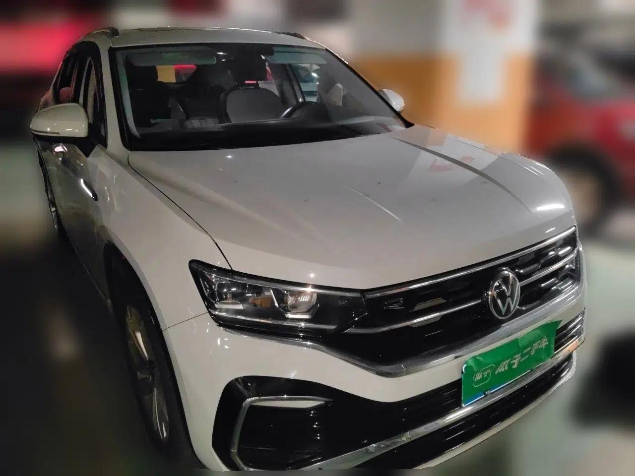 Volkswagen Tayron X 2020 330TSI Two-Wheel Drive Luxury Smart Connectivity Version — миниатюра 3