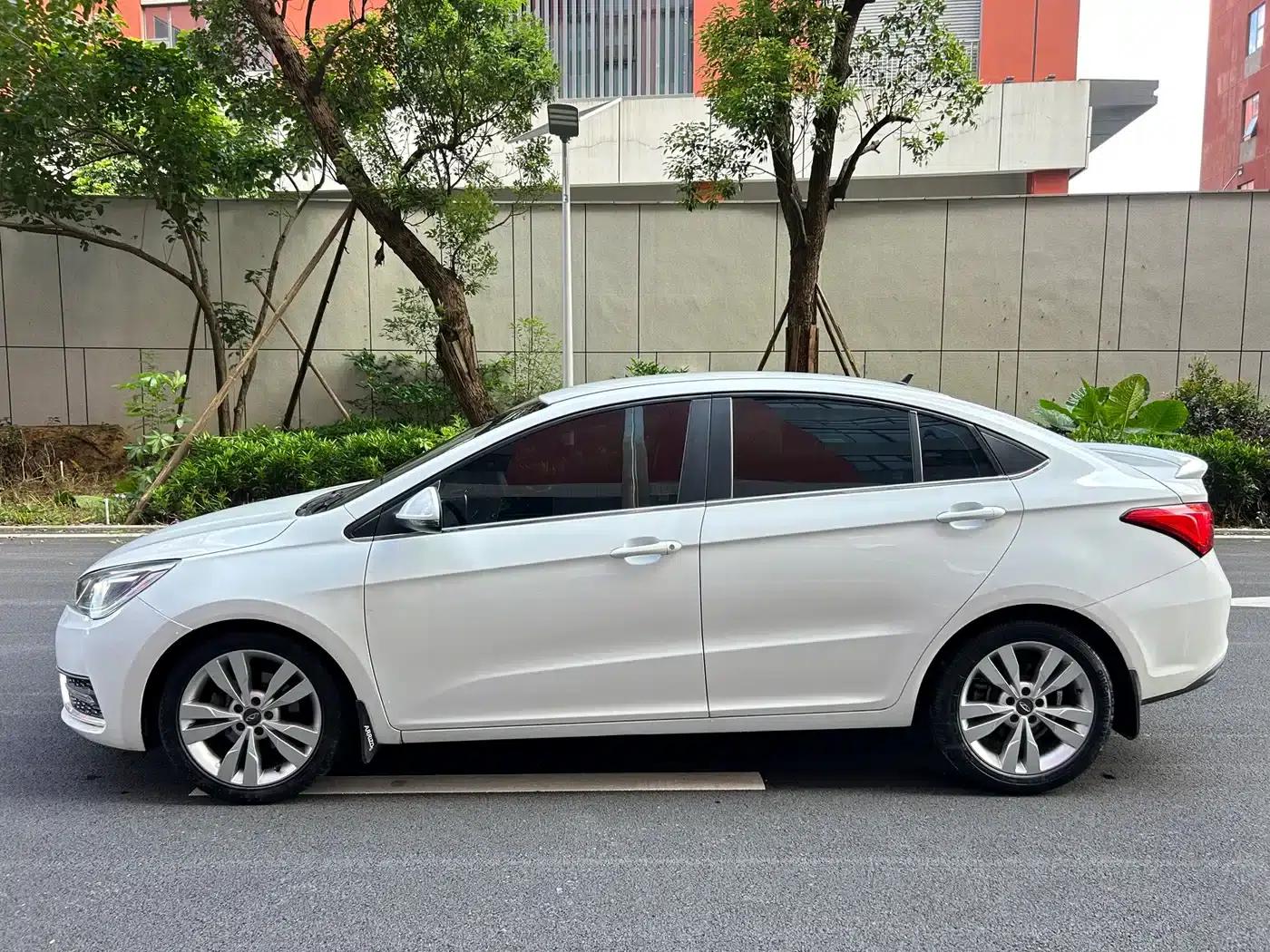 Chery Arrizo 5 2017 1.5L CVT Fashion Edition — миниатюра 10