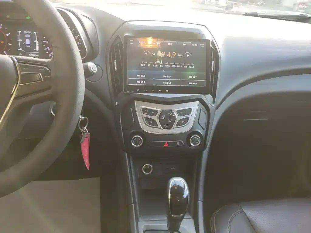 Chery Arrizo 5 2016 1.5L CVT Trendsetter Edition — миниатюра 13