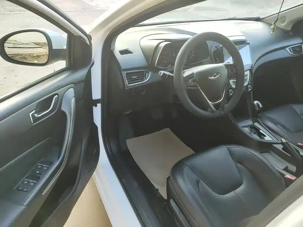 Chery Arrizo 5 2016 1.5L CVT Trendsetter Edition — миниатюра 16