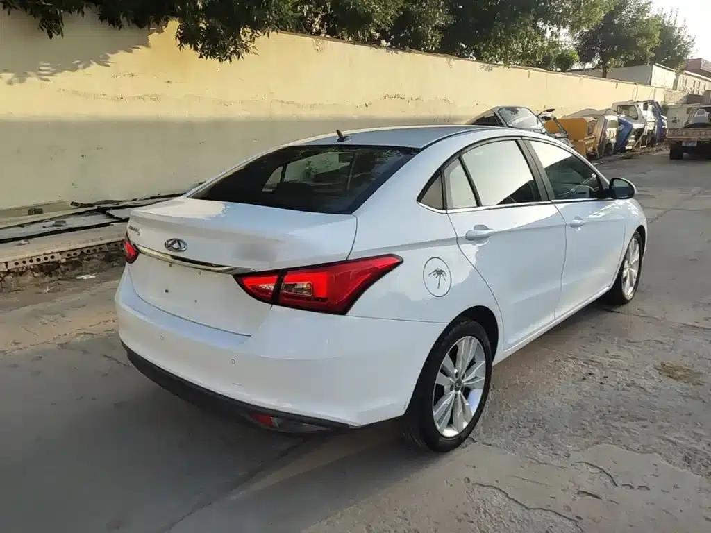 Chery Arrizo 5 2016 1.5L CVT Trendsetter Edition — миниатюра 7