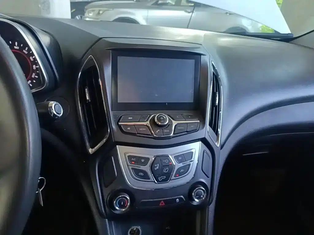Chery Arrizo 5 2016 1.5L Manual Elite Edition — миниатюра 13