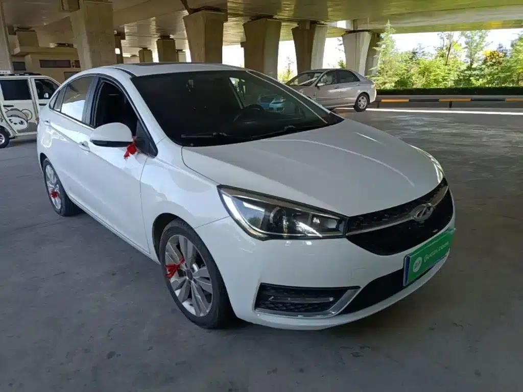 Chery Arrizo 5 2016 1.5L Manual Elite Edition — миниатюра 4