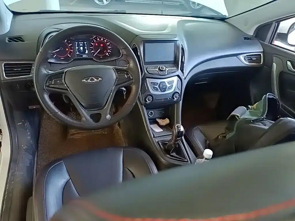 Chery Arrizo 5 2016 1.5L Manual Elite Edition — миниатюра 10