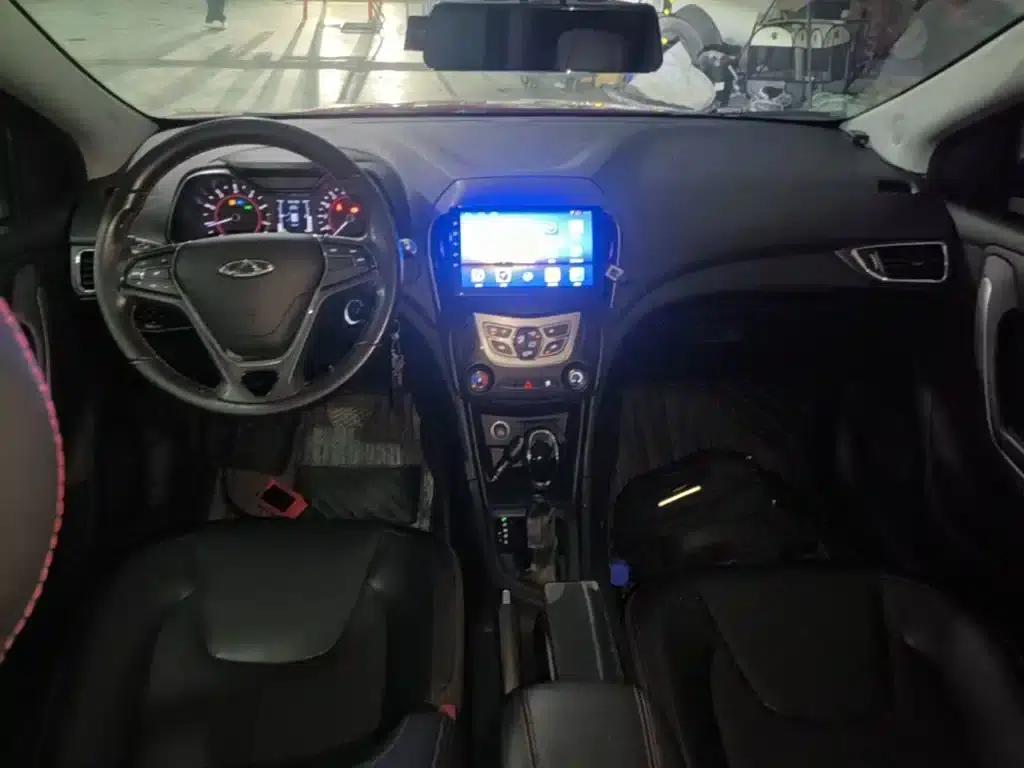 Chery Arrizo 5 2017 1.5L CVT Trendsetter Edition — миниатюра 10