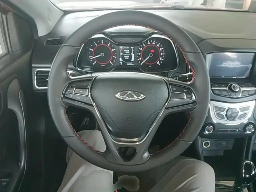 Chery Arrizo 5 2016 1.5L CVT Trendsetter Edition — миниатюра 11
