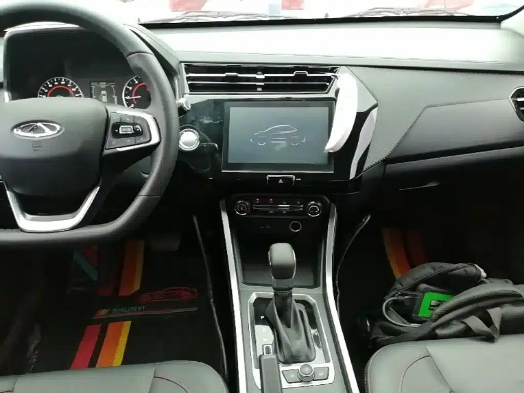 Chery Tiggo 3x 2021 Diamond Edition 1.5L CVT 3 Carat II — миниатюра 13