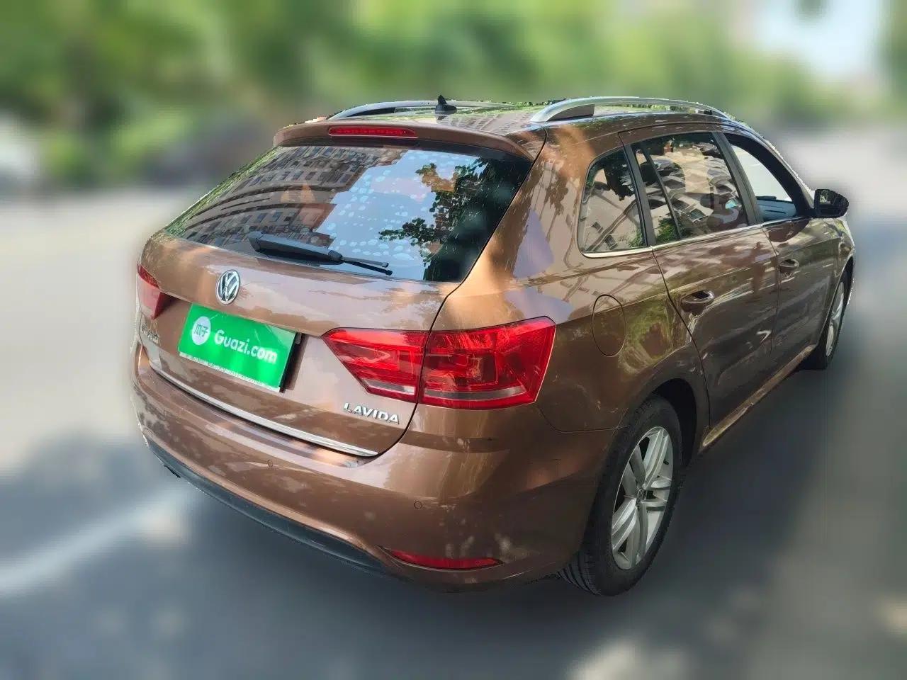 Volkswagen Gran Lavida 2015 1.6L Automatic Comfort Edition — миниатюра 6