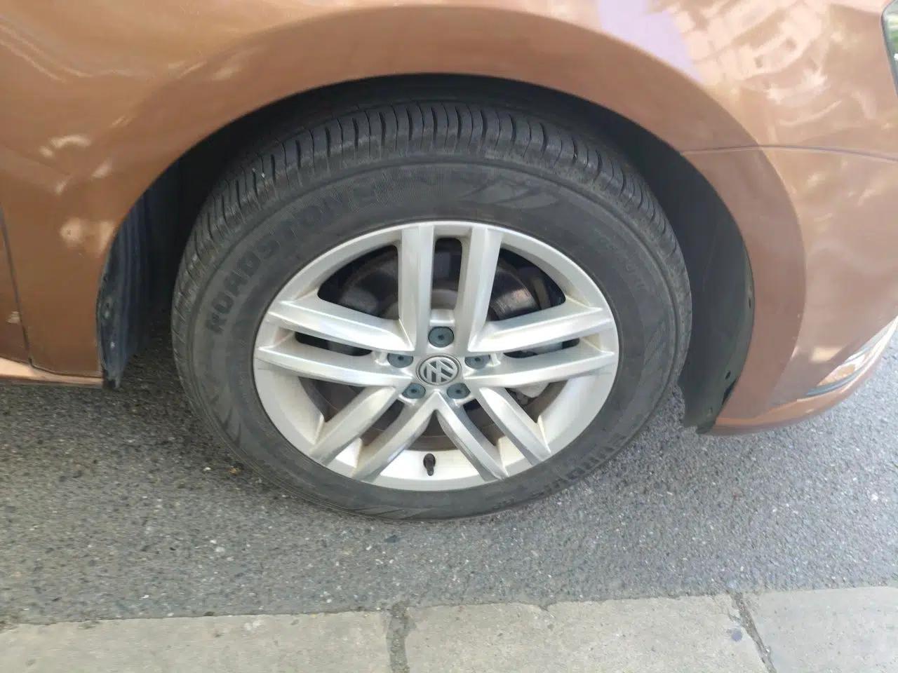 Volkswagen Gran Lavida 2015 1.6L Automatic Comfort Edition — миниатюра 8
