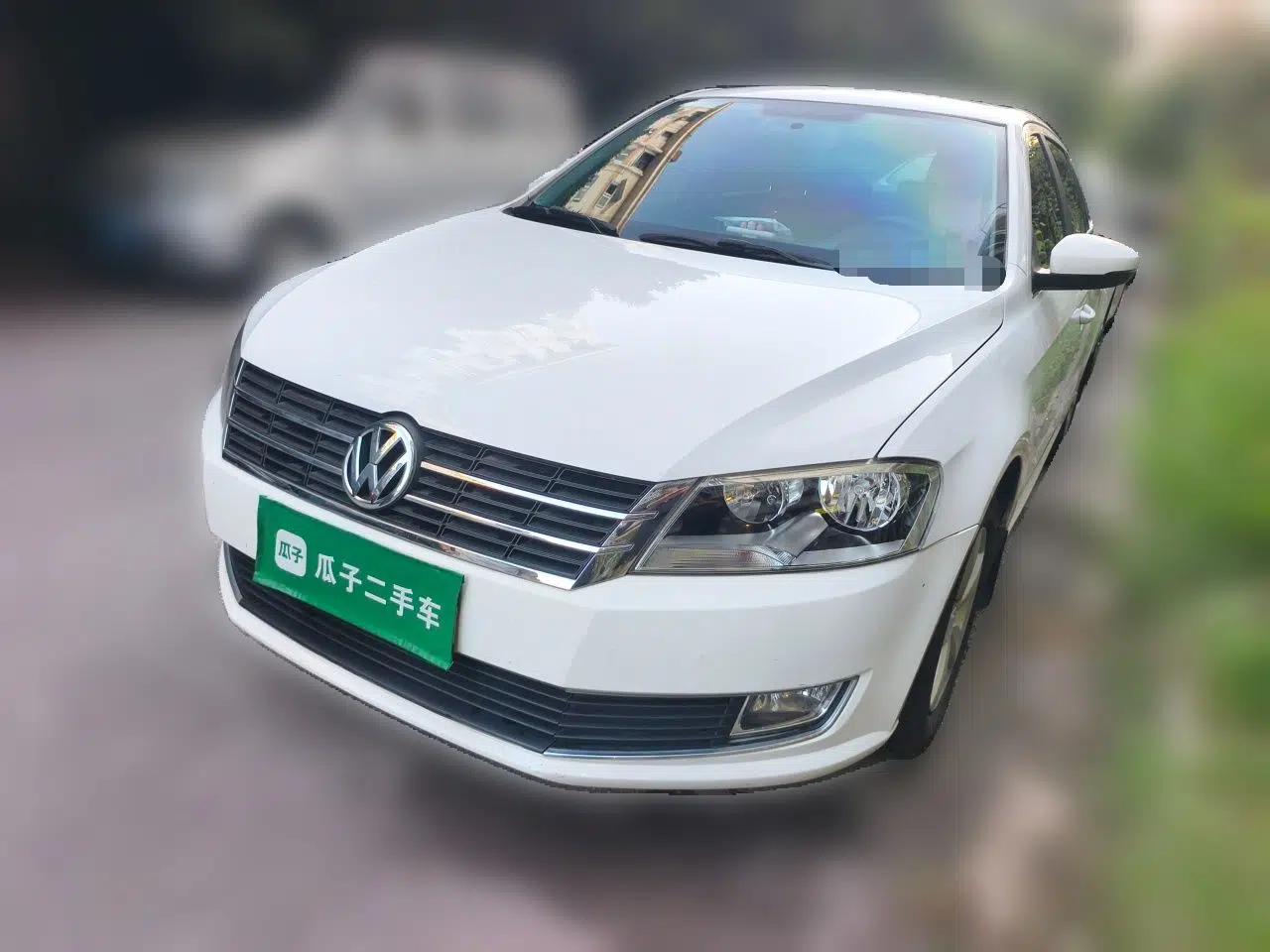 Volkswagen Gran Lavida 2013 1.6L Automatic Fashion Model — миниатюра 1