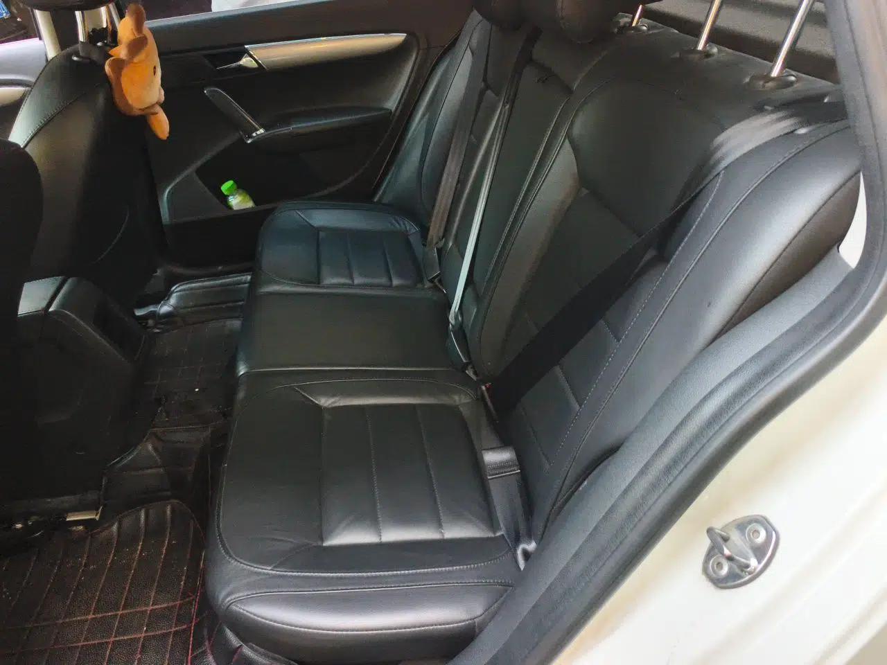 Volkswagen Gran Lavida 2013 1.6L Automatic Fashion Model — миниатюра 17