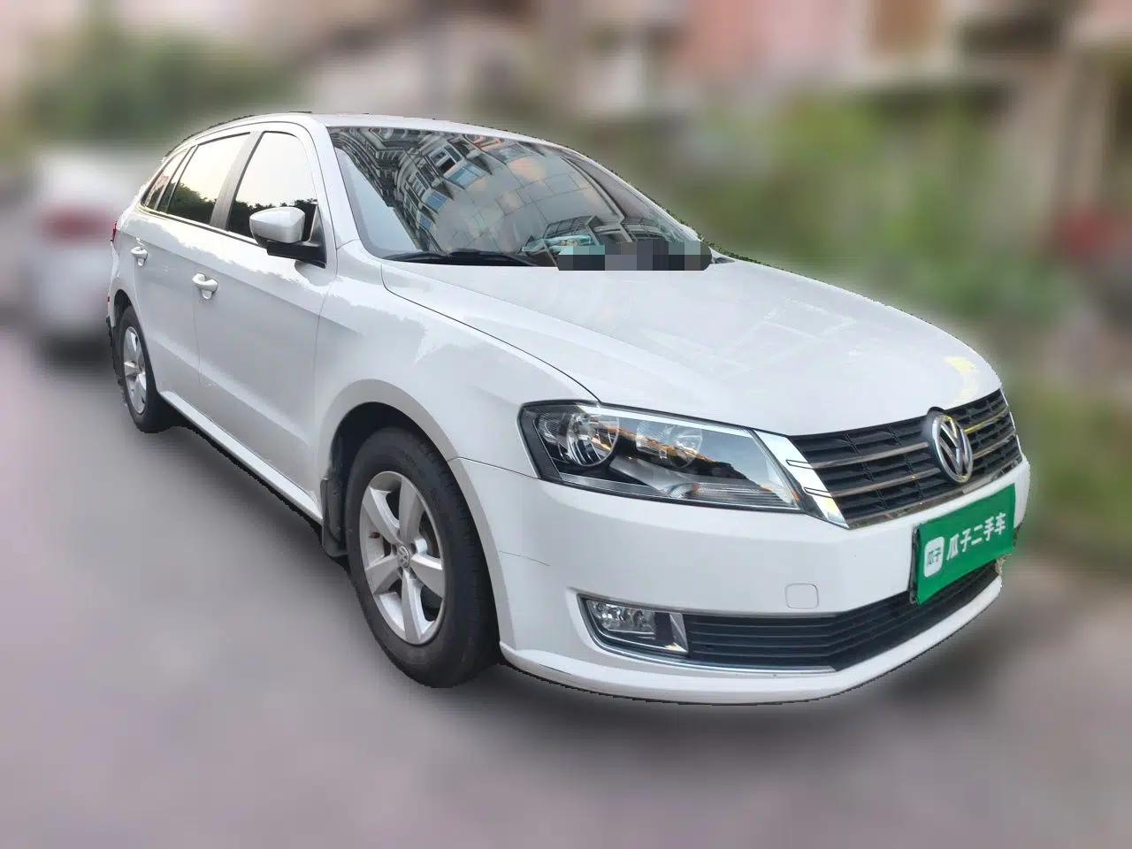Volkswagen Gran Lavida 2013 1.6L Automatic Fashion Model — миниатюра 3