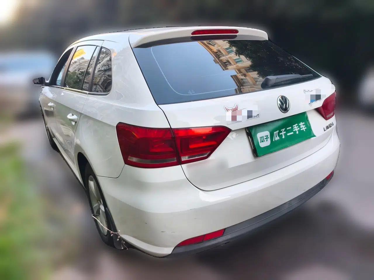 Volkswagen Gran Lavida 2013 1.6L Automatic Fashion Model — миниатюра 4