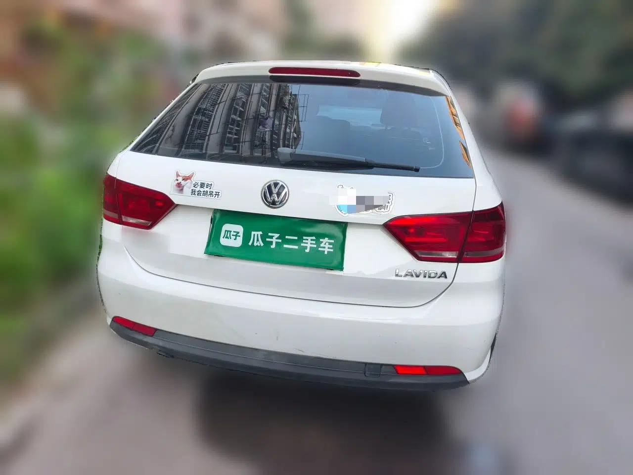 Volkswagen Gran Lavida 2013 1.6L Automatic Fashion Model — миниатюра 5