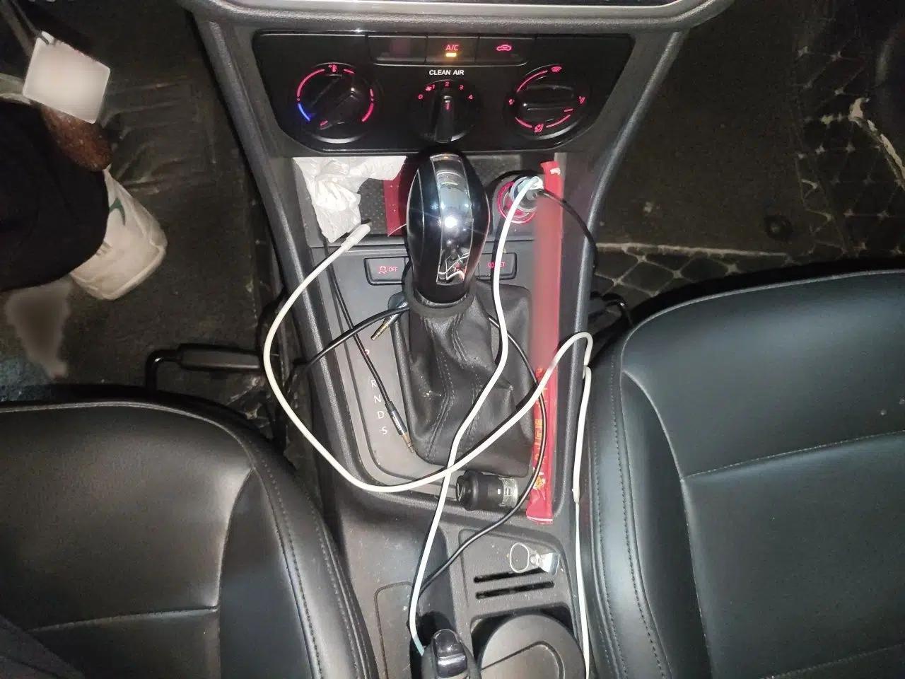 Volkswagen Gran Lavida 2015 1.6L Automatic Fashion Edition — миниатюра 13