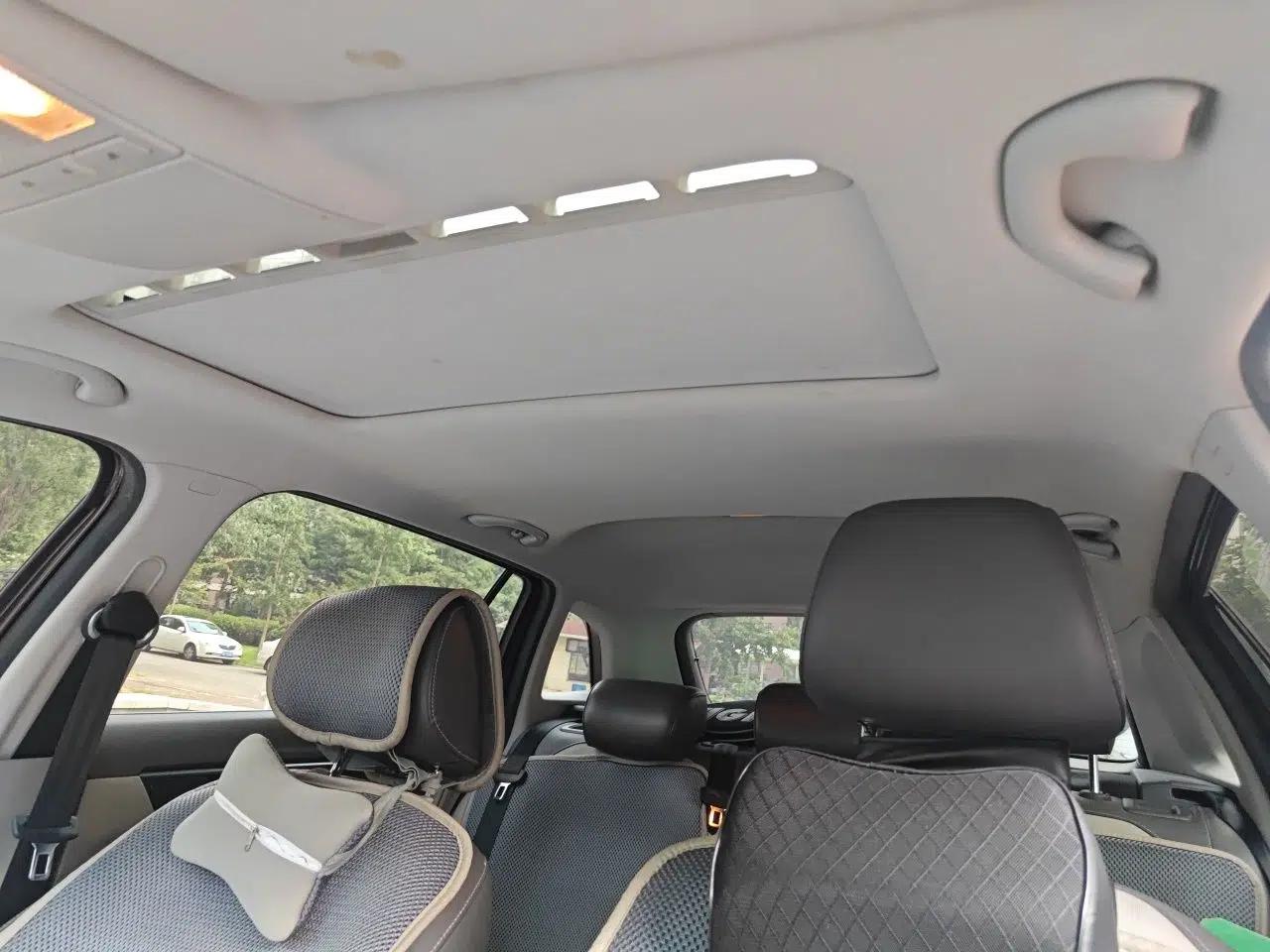 Volkswagen Gran Lavida 2013 1.6L Automatic Comfort Model — миниатюра 18