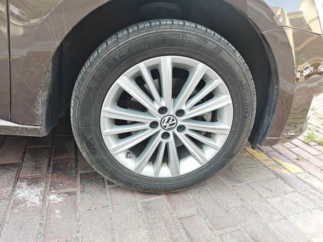Volkswagen Gran Lavida 2013 1.6L Automatic Comfort Model — миниатюра 8