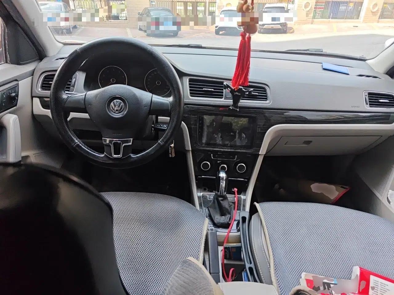 Volkswagen Gran Lavida 2013 1.6L Automatic Comfort Model — миниатюра 9