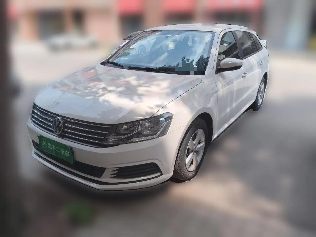 Volkswagen Gran Lavida 2015 1.6L Automatic Fashion Edition — миниатюра 1