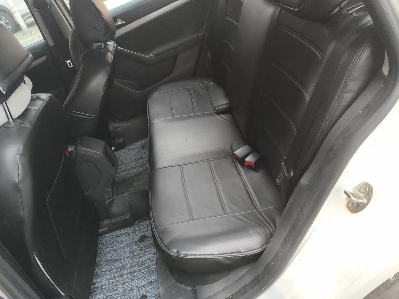 Volkswagen Gran Lavida 2015 1.6L Automatic Fashion Edition — миниатюра 17