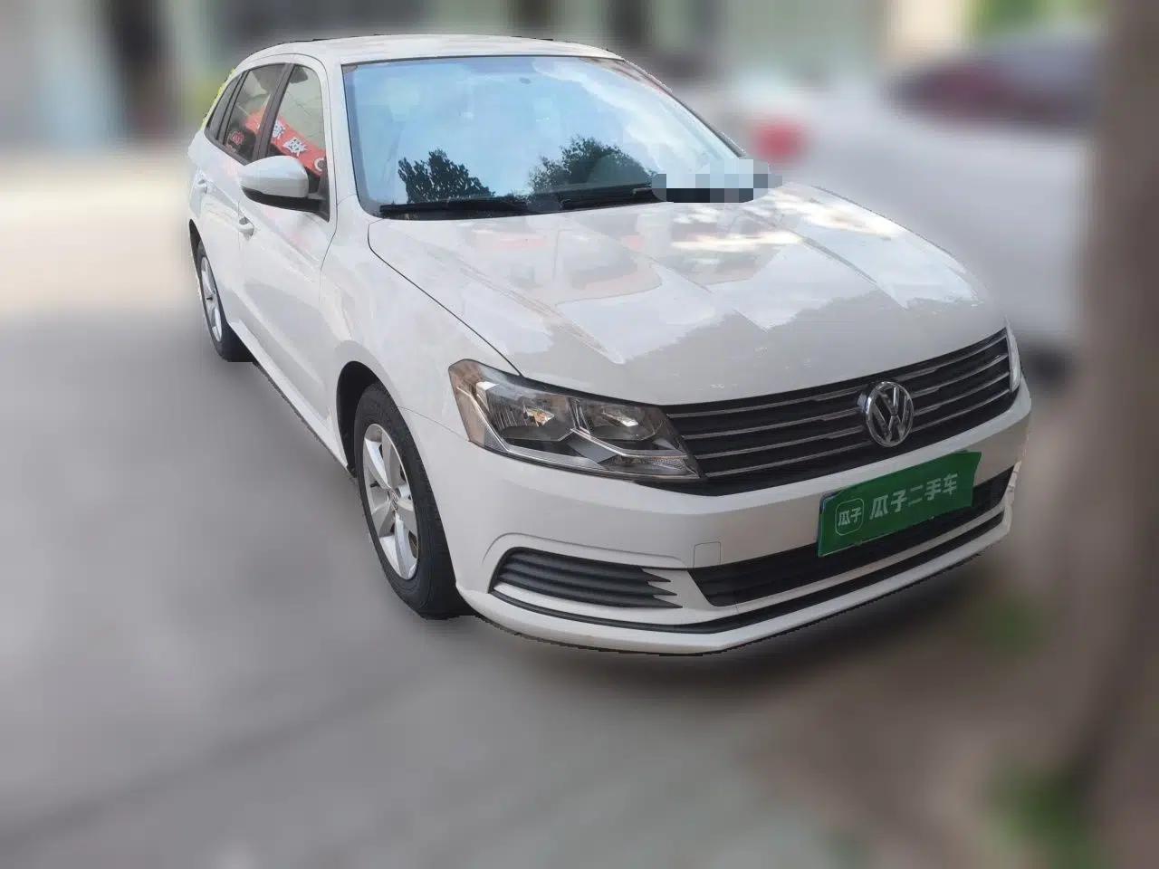 Volkswagen Gran Lavida 2015 1.6L Automatic Fashion Edition — миниатюра 3