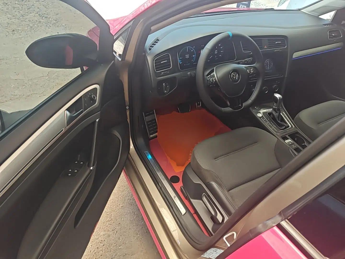 Volkswagen Golf Pure Electric 2020 Chari — миниатюра 18