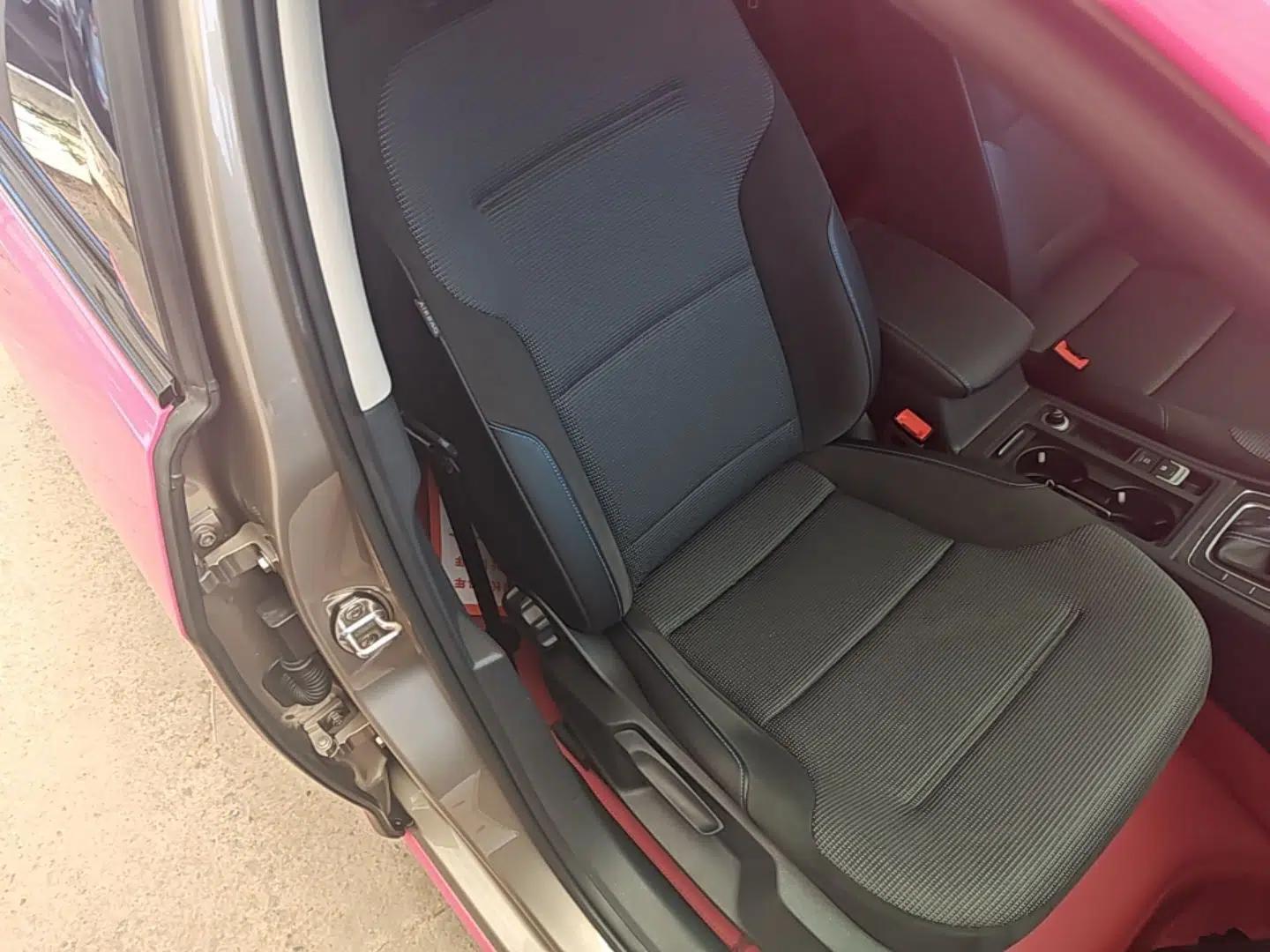Volkswagen Golf Pure Electric 2020 Chari — миниатюра 19