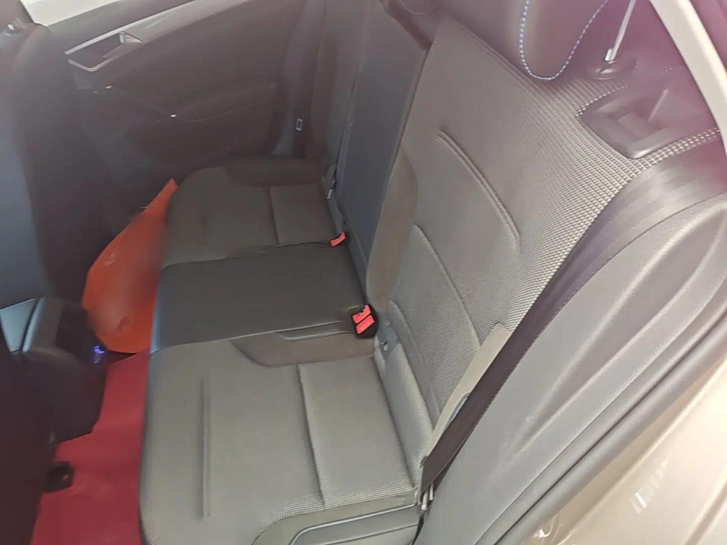 Volkswagen Golf Pure Electric 2020 Chari — миниатюра 20