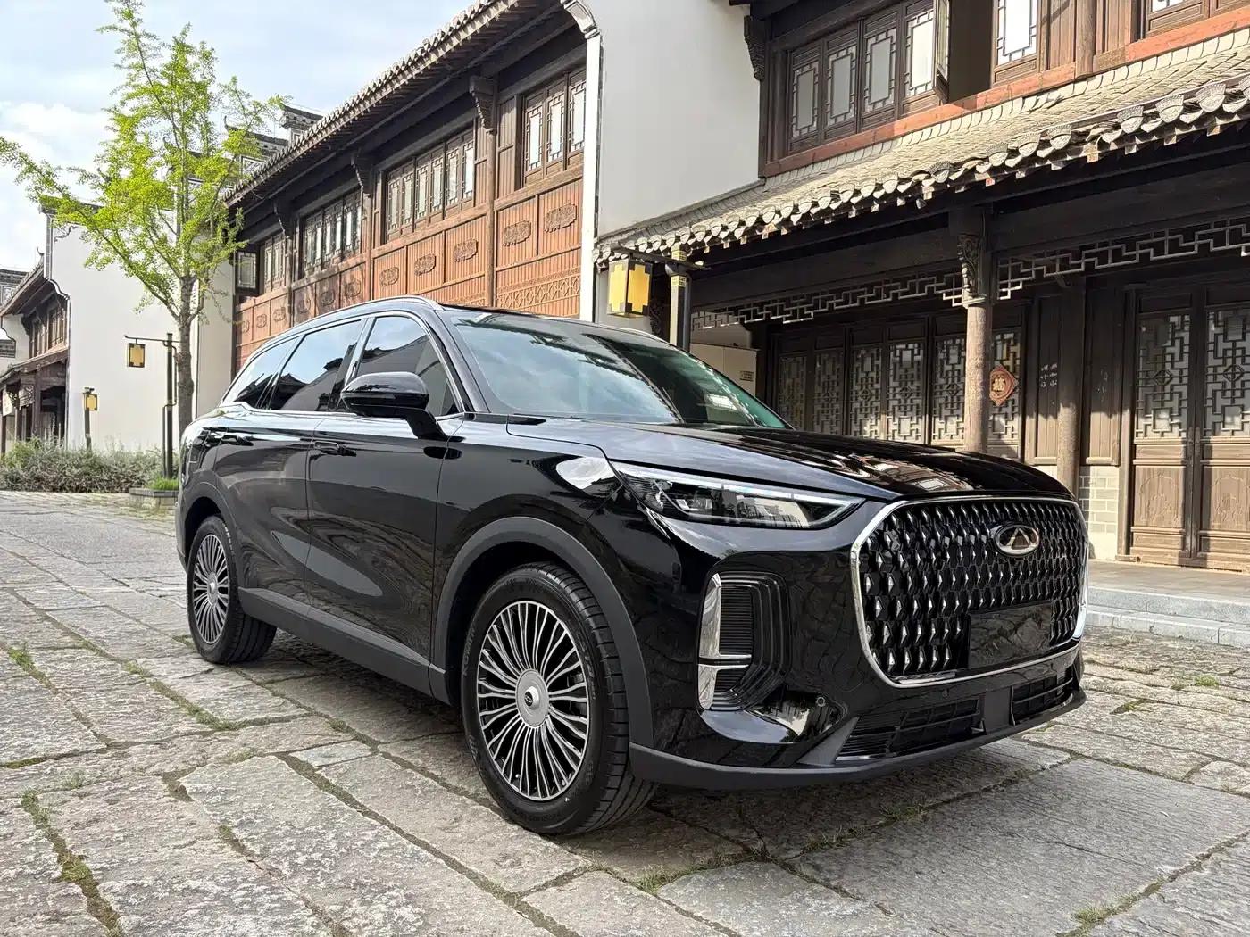 Chery Tiggo 8L 2024 2.0T 2WD Premium Edition 5-seater — миниатюра 3